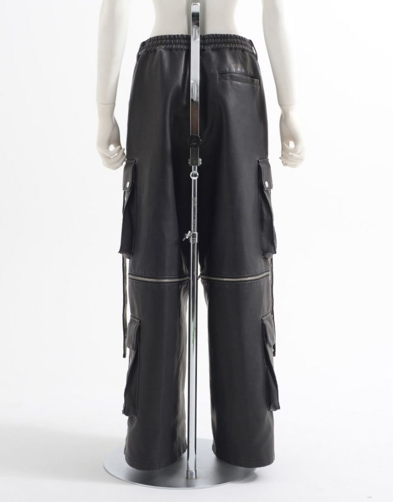 ililil【イルイルイル】2way gimmick synthetic leather cargo pants